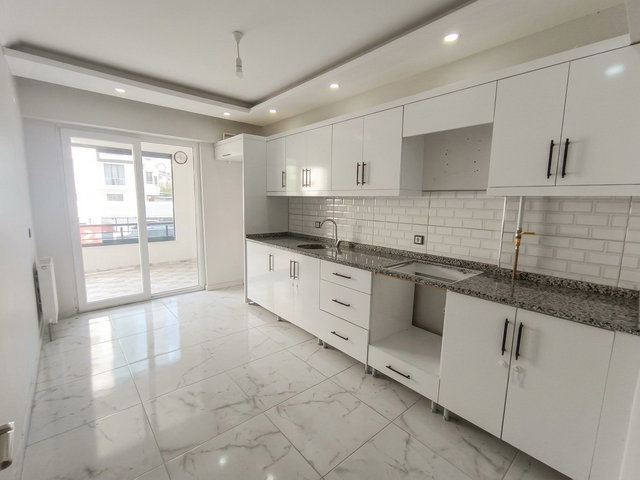 REMAX DOĞU'DAN SÜRSÜRÜ'DE MERKEZİ KONUMDA SATILIK 3+1 DAİRE