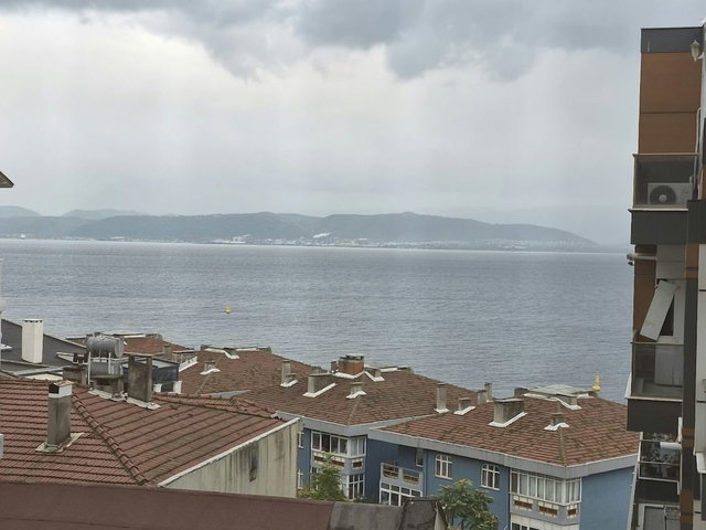 DARICA CAMİ MAHALLESİNNDE DENİZ MANZARALI 2+1 DAİRE