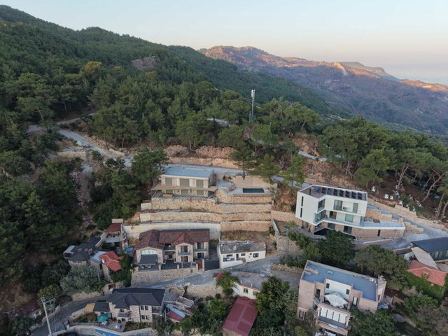 ÇANAKKALE ASSOS KAYALAR 137 M2 ARSA IÇINDE KÖY EVI