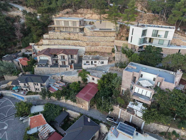 ÇANAKKALE ASSOS KAYALAR 137 M2 ARSA IÇINDE KÖY EVI
