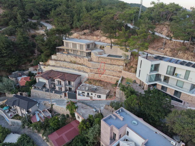 ÇANAKKALE ASSOS KAYALAR 137 M2 ARSA IÇINDE KÖY EVI
