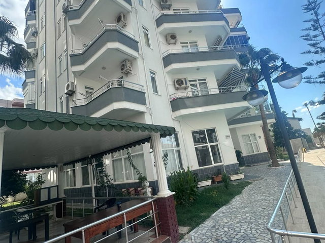 ALANYA MAHMUTLARDA DENİZE VE BARBAROS CAD. YAKIN 2+1 DAİRE