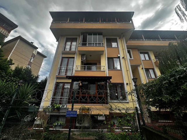 İZMİT PLAJYOLU TRAMVAY VE METRO AKSINA YAKIN ANKA SİTESİ’NDE 3+1 SATILIK DAİRE