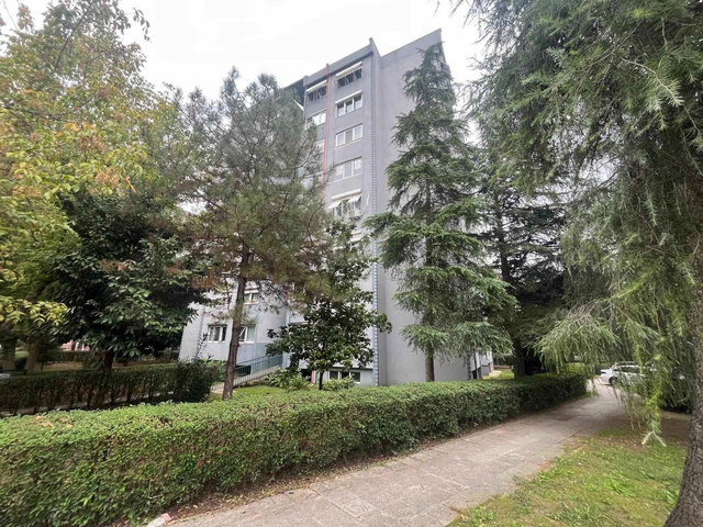 İZMİT YAHYA KAPTAN 3. BÖLGE İÇİ YAPILI 3+1 SATILIK ARAKAT DAİRE