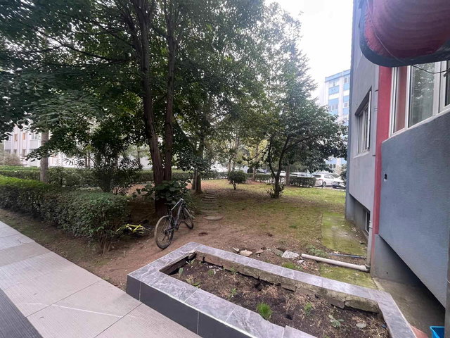 İZMİT YAHYA KAPTAN 3. BÖLGE İÇİ YAPILI 3+1 SATILIK ARAKAT DAİRE