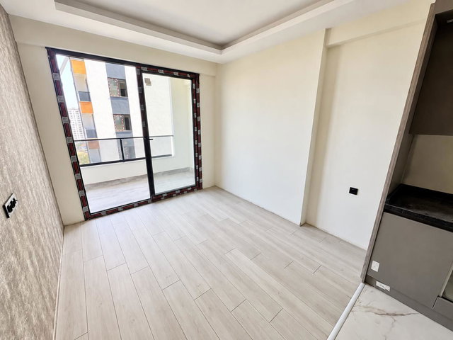 REMAX RİNA'DAN TÖMÜK'TE DENİZE 200M MESAFE ULTRA LÜKS 1+1