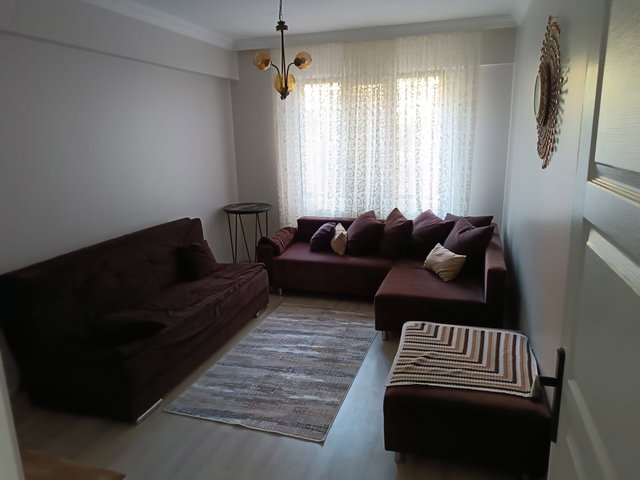KARAMÜRSEL’DE 3+1 | 110 M² BRÜT | 2. KAT | BALKONLU, DOĞALGAZ KOMBİLİ DAİRE