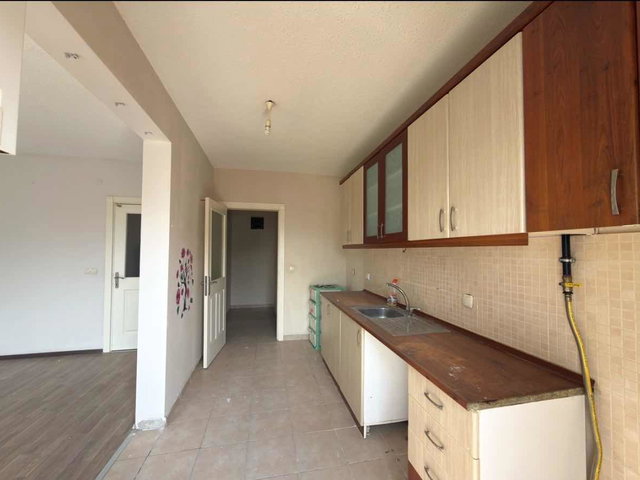 REMAX DOĞU ÇAYDAÇIRADA ARA KAT KİRALIK 2+1 DAİRE