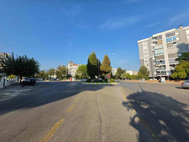 REMAX PİN'DEN MİMARSİNAN ELİT SİTESİNDE OTOPARKLI KİRALIK 3+1 DAİRE