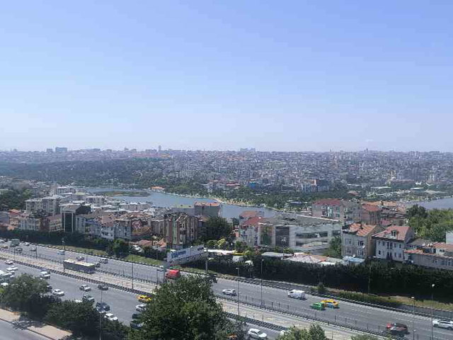 BEYOĞLU’NDA FETİHTEPE MAH. E5 ÜZERİ SIFIR 3+1 DAİRE