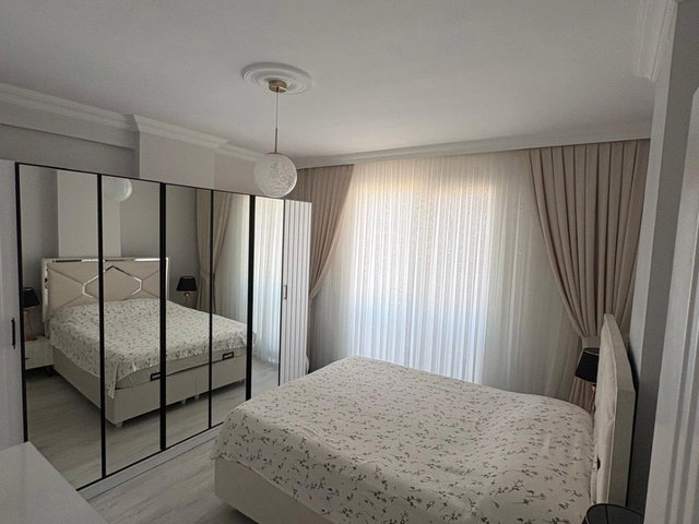 BEYLİKDÜZÜ KAVAKLI KOLEJLER BÖLGESİNDE 2+2 SATILIK DUBLEKS DAİRE