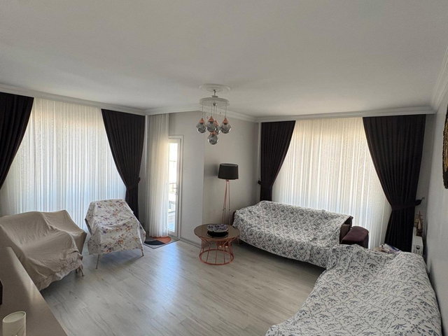 BEYLİKDÜZÜ KAVAKLI KOLEJLER BÖLGESİNDE 2+2 SATILIK DUBLEKS DAİRE