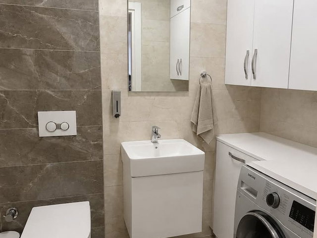 EMİRHAN CADDESİ CEPHE ARA KAT 3+1