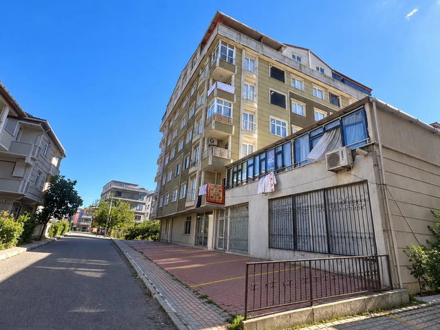 ÇAYIROVA ATATÜRK MAHALLESİ'NDE 3+1 SATILIK DAİRE