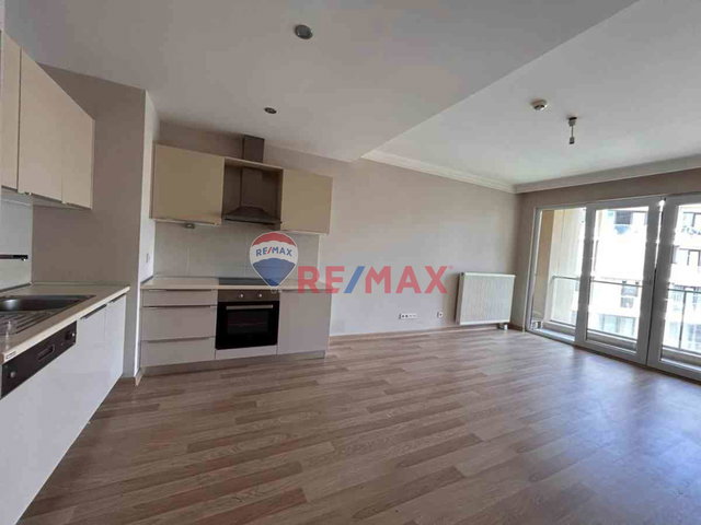 TUZLA EVORA E PARSEL 75 M2 BALKONLU PEYZAJ CEPHE 1+1 DAİRE