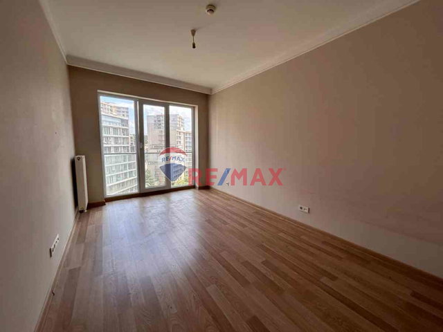 TUZLA EVORA E PARSEL 75 M2 BALKONLU PEYZAJ CEPHE 1+1 DAİRE