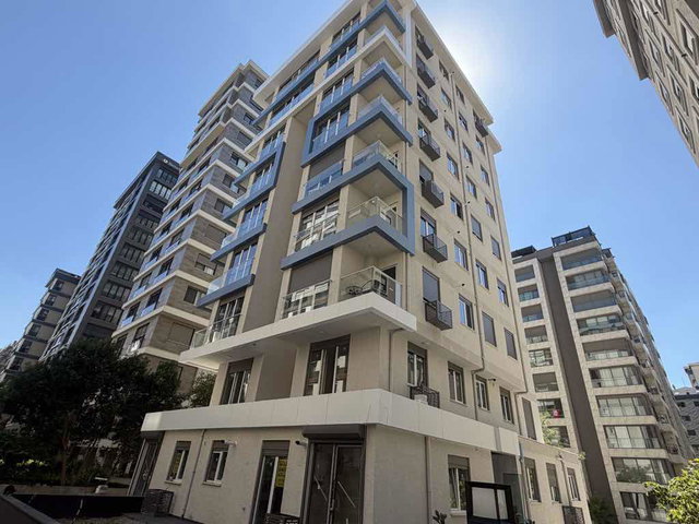 KADIKÖY BAĞDAT CAD 3. PARALELDE 3+1 EBEVENY BANYO SIFIR DAİRE