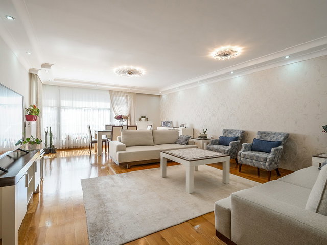 BİRLİK MAHALLESİNDE KAÇIRILMAYACAK FERAH 4+1 SATILIK DAİRE