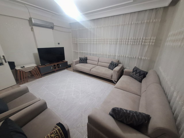 ANTALYA KEPEZ DOKUMA ÖZGÜRLÜK MAHALLESİ’NDE BAKIMLI 2+1 DAİRE