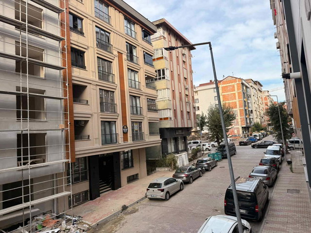 BAHÇELİEVLER KANA SOKAK’TA SIFIR BİNADA SATILIK 2+1 DAİRE