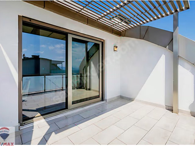 REMAX LEON GÜZELYALI KÖKSAL EVLERİ DENİZ GÖREN KİRALIK 5+1 DAİRE