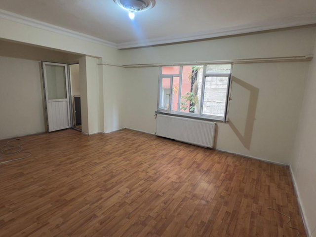 ŞIŞLI HALIDE EDIP ADIVAR MAHALLESI'NDE SATILIK 2+1 DAIRE
