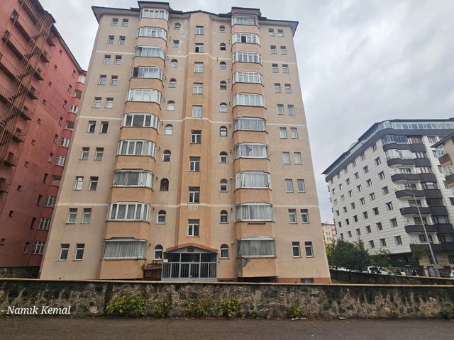 REMAX İLKE'DEN YILDIZKENT'TE 3+1 ARA KAT KİRALIK DAİRE
