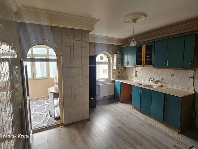 REMAX İLKE'DEN YILDIZKENT'TE 3+1 ARA KAT KİRALIK DAİRE