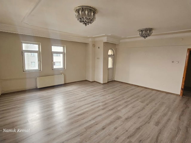 REMAX İLKE'DEN YILDIZKENT'TE 3+1 ARA KAT KİRALIK DAİRE