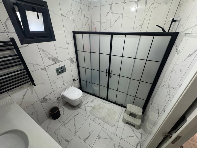 AVCILAR KÖŞKLERDE E-5 VE METROBÜSE YAKIN SATILIK 5+2 DUBLEKS