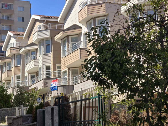 ETIMESGUT BAĞLICA SAFIR EVLERI 350M2 NATAMAM VILLA