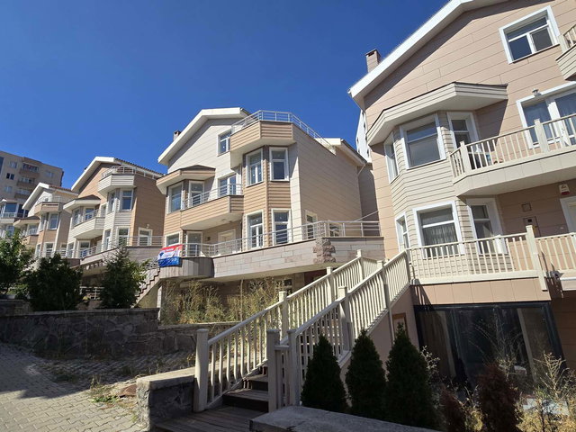 ETIMESGUT BAĞLICA SAFIR EVLERI 350M2 NATAMAM VILLA