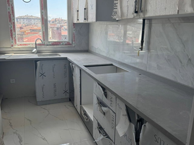 ÜSKÜDAR’DA SIFIR 4+1 | EN ÜST KAT TERASLI| YERDEN ISITMALI | 2 BANYO | DOĞU-GÜNEY CEPHE