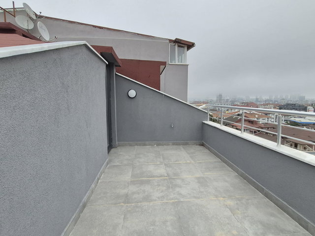 ÜSKÜDAR’DA SIFIR 4+1 | EN ÜST KAT TERASLI| YERDEN ISITMALI | 2 BANYO | DOĞU-GÜNEY CEPHE