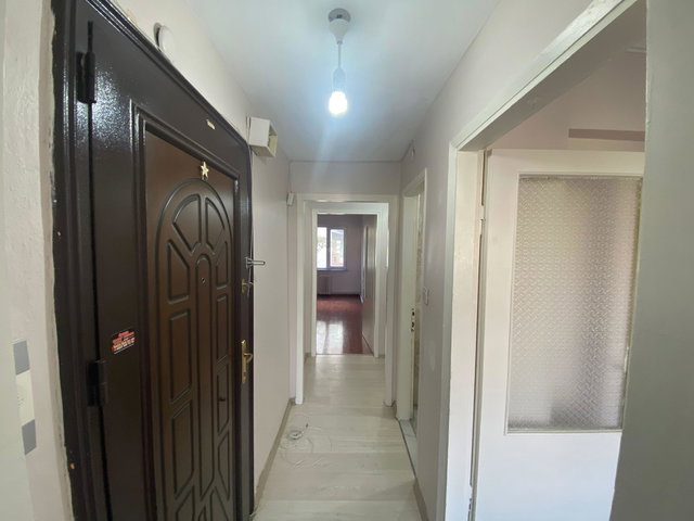 KARADOLAP MH'DE KİRALIK SİTEİÇİ 2+1 ARA KAT TEMİZ DAİRE