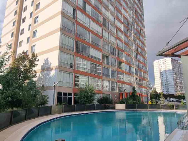 GÖLDE LUXE'DE 2.5+1 SATILIK DAIRE (136M², HAVUZLU, GÜVENLIKLI)