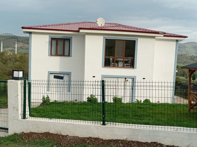 2 KAT MÜLKİYETLİ DAİRE |2.074 M² ARSA | %40 İMARLI | İSKANLI