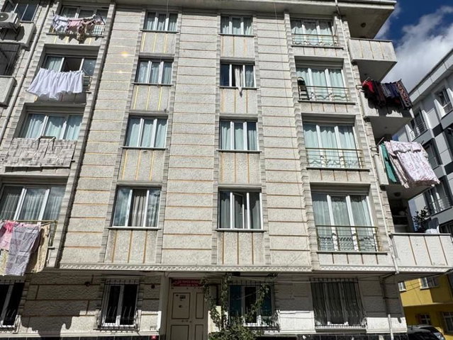 ESENYURT’TA MERKEZİ KONUMDA SATILIK 2+1 DAİRE