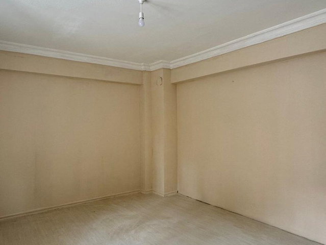 ESENYURT’TA MERKEZİ KONUMDA SATILIK 2+1 DAİRE