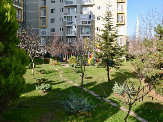 DUMANKAYA TREND SİTESİNDE 1+1KİRALİK MASRAFSIZ OTURUMA HAZIR..
