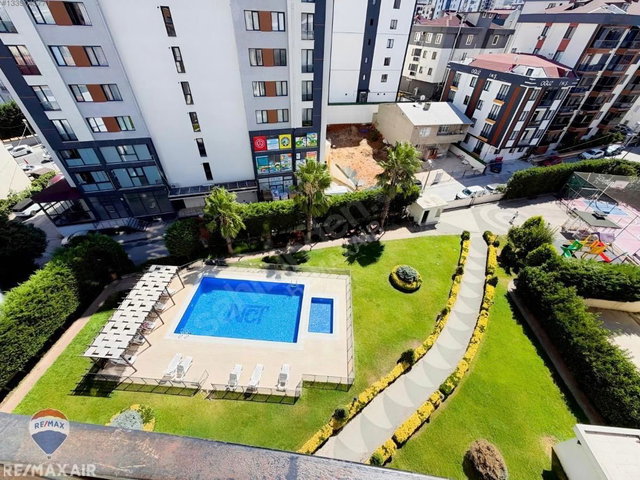 AYDINLI'DA HAVUZLU SİTE İÇERİSİNDE ÇİFT BALKONLU KİRALIK 3+1