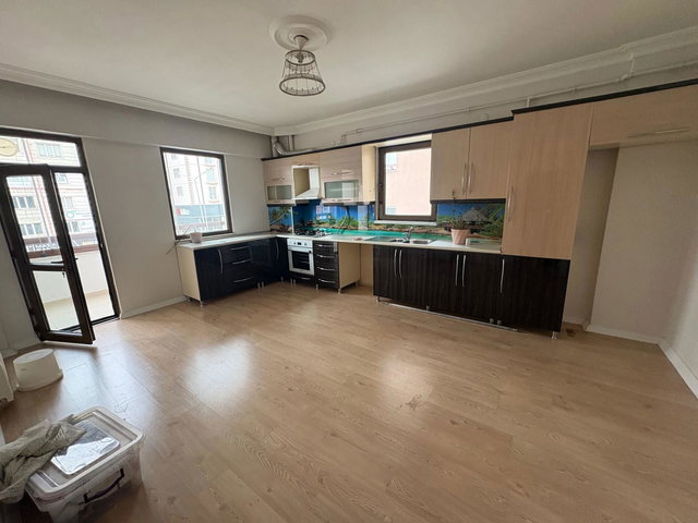 REMAX İLKE'DEN ŞEHRİN EN GÜZEL BÖLGESİ'NDE 3+1 KİRALIK DAİRE