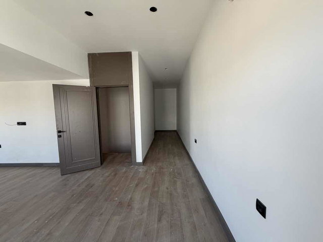 ANTALYA MURATPAŞA’DA SIFIR 2+1 | BALKONLU | BATI-KUZEY CEPHELİ | EŞYASIZ KİRALIK DAİRE