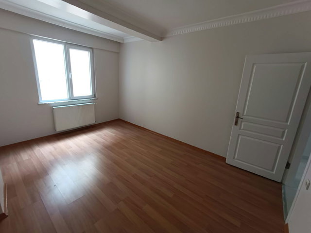 ESENYURT SAADETDERE MAH.'NDE KİRALIK GENİŞ 2+1 DAİRE
