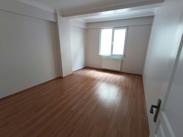 ESENYURT SAADETDERE MAH.'NDE KİRALIK GENİŞ 2+1 DAİRE