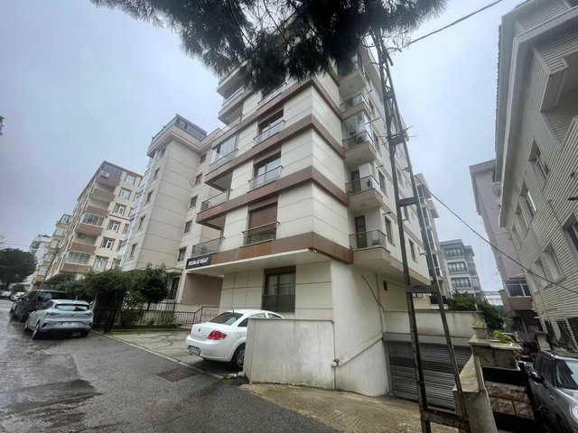 YENİ BİNADA AÇIK KAPALI OTOPARKLI HER KATTA TEK DAİRE 3+1