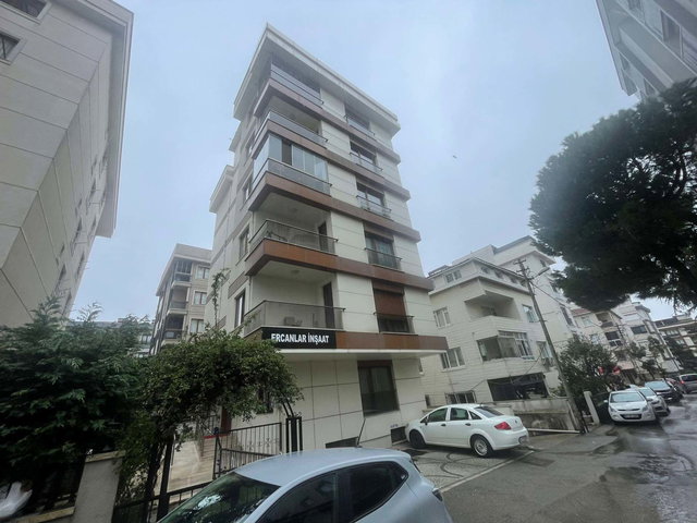 YENİ BİNADA AÇIK KAPALI OTOPARKLI HER KATTA TEK DAİRE 3+1