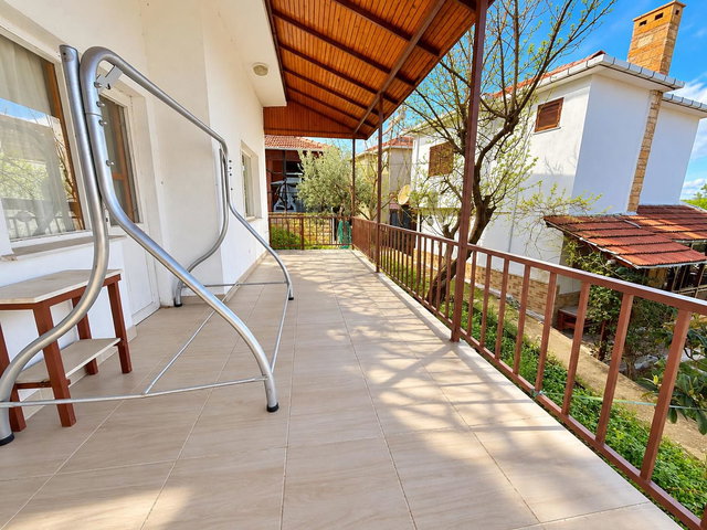BABAKALE ÇAĞKENT SİTESİNDE DENİZE 200 MT 2+1 TRİPLEX VİLLA