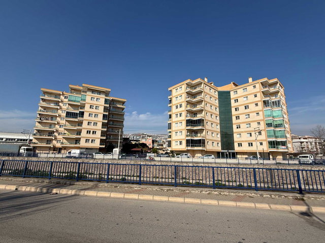 BAYRAKLI CİRİTOĞLU DENİZ SİTESİNDE KİRALIK GENİŞ 3+1 YENİ DAİRE