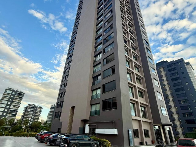 REMAX RİNA'DAN 50.YIL MAH. İLKEM SKY LİFE'DE 4+1
